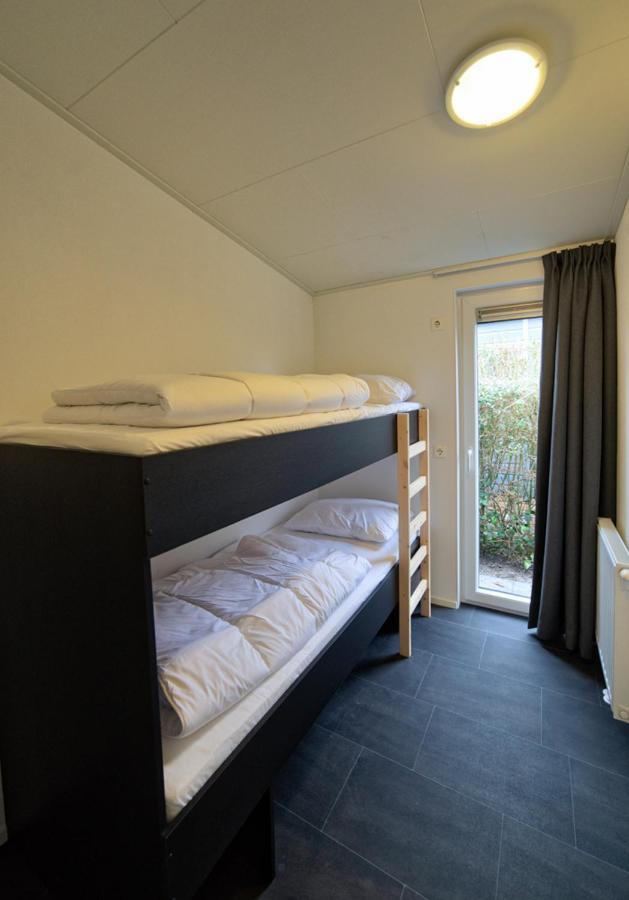 Recreatiepark Jachthaven De Veerstal Lathum - Luxe Chalet Bagian luar foto