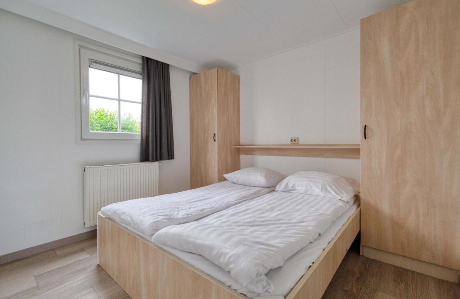 Recreatiepark Jachthaven De Veerstal Lathum - Luxe Chalet Bagian luar foto